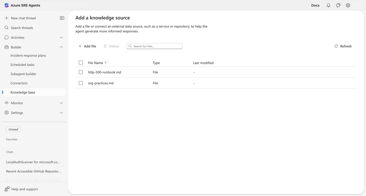 Ein Screenshot der Seite Wissenseinstellungen zeigt hochgeladene Dateien mit dem Status Indiziert, Spalten für Dateiname, Status, Typ und Letzte Änderung.