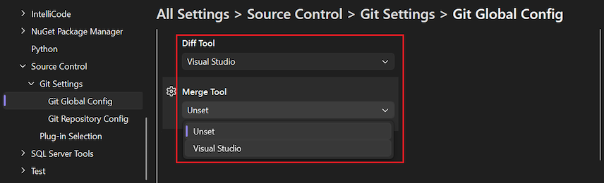 Screenshot che mostra le opzioni 'Diff Tool' e 'Merge Tool' con il collegamento Usa Visual Studio evidenziato.