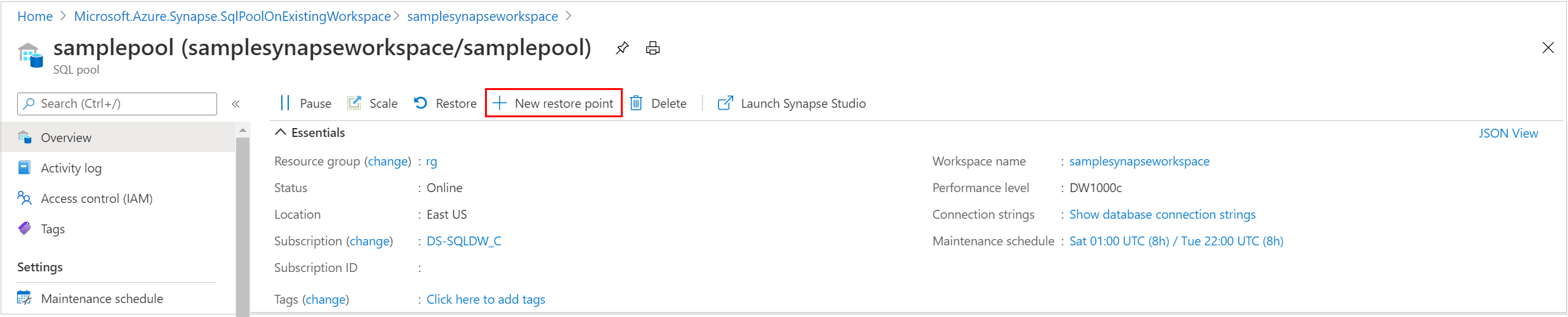 SQL プールの [概要] ページの Azure portal のスクリーンショット。[新しい復元ポイント] ボタンが強調表示されています。
