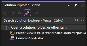 Visual Studio のソリューション エクスプローラーのフォルダー ビューのスクリーンショット。